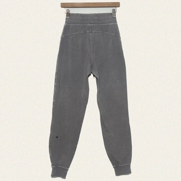 Lululemon Loop Back  Jogger - Women’s 4 - Picture 7 of 8